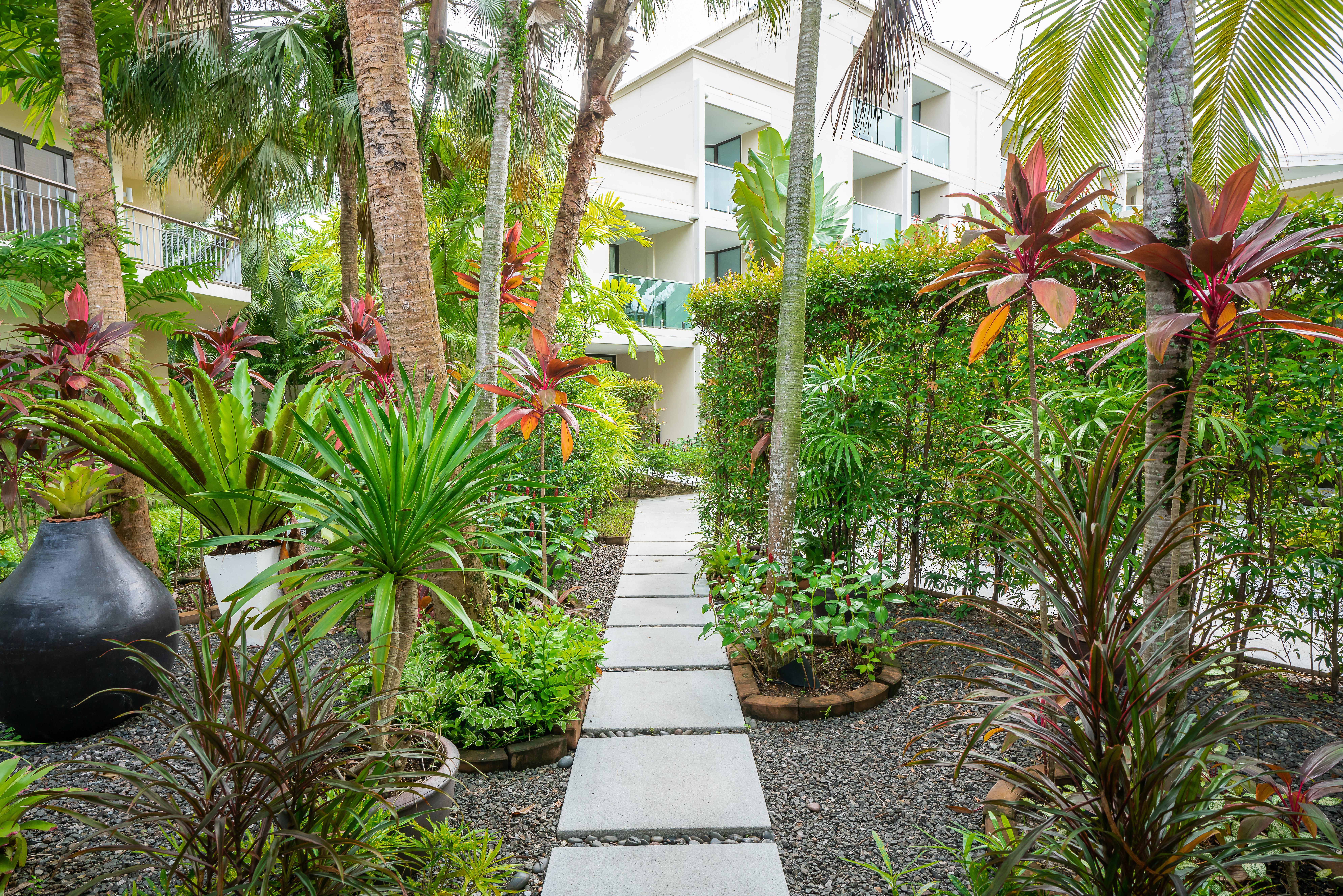 فندق ديوا فوكيت Nai Yang Beach المظهر الخارجي الصورة The hotel's garden